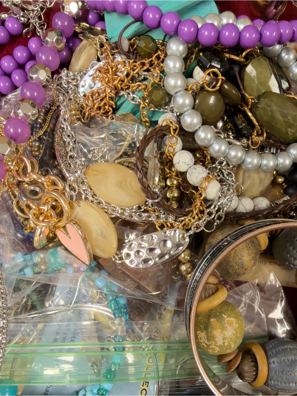 Bulk Costume Jewelry 5 Pound Lot Clean, Wearable, No Junk Or Craft - Picture 4 of 7